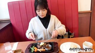 [Swimming instructor] Newly married 26-year-old married woman Sachi-san A neat and clean