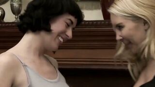Lesbian Milf Pornstar Facesitting Session with Alyiah Love