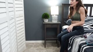 Bubble Butt Teen Squirts While Step-Mother Fucks Her In The Ass