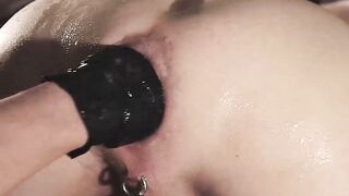 Fist-Happy Hunk Facesitting & Anal Play with Ass to Mouth Action - Axel Abysis