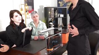Autumn-Rain's Group Sex Adventure: A Wild Ride of Anal Pleasure