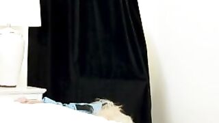 Hot MILF Gives Her Man A Surprise Creampie After Dinner Date