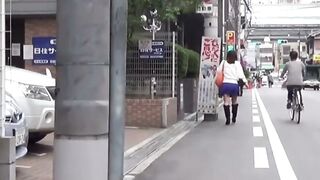 Japanese Brunette Babe Caught Pissing Outdoors