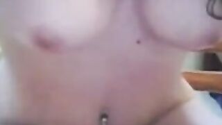 Brunette Teen Babe Shows Off Her Perfect Body in Private Cam Show