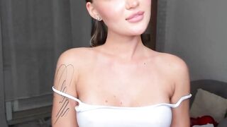 Sexy Tattooed Girl Dances in Lingerie on Webcam