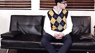 Teens Watch As Their Hot Stepmom Blows Dad And Gets Facial