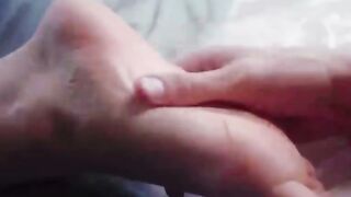 Toejob babe - Sexsual Toes Worship with Naughty Hands Free Orgasm