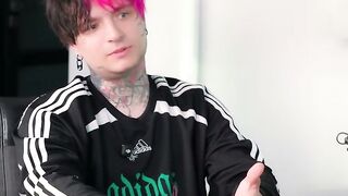Pinkloving podcast with exclusive interview of cool gal and porn star Moonlight.