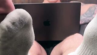 Gorgeous jock Tyler French destressed by Thoms feet worship