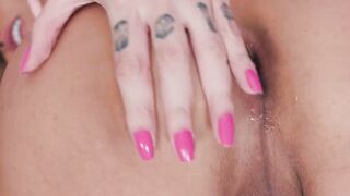 Bubble Butt SheMALE Anal Gaping with Big Dick Riding & Deep Throat