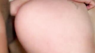 18-YEAR-OLD WHITE GIRL FROM MY COLLEGE LET ME CUM ALL OVER HER ASS ON ALL FOURS