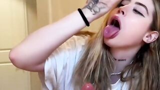 Hot Russian lady gives hottest blowage while doggystyle - Rosie Rider in missionary