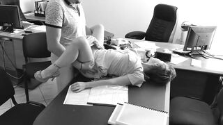 The boss fucks his small secretary on the office table