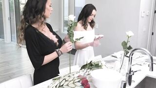 Tattoo Teamskeet - mom Fucks her 18 Year Old Daughter-into-law Cosplay