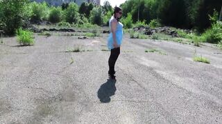 A chubby mom inside pantyhose loves to strip inside outdoor