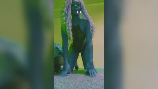 Black Amateur makes her Twat Squirt, and Cream.