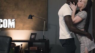 Cubbi Thompson's Sloppy MILF Office Therapy