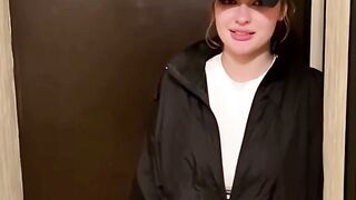Busty Pizza Delivery Girl Gets A Raw Surprise