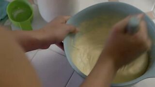 Leah Bakes a Cake Then Takes a Raw Load