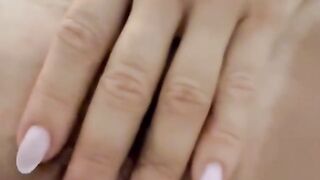 Brazilian MILF Gets Creampie In Her Hefty Ass From Delivery Man