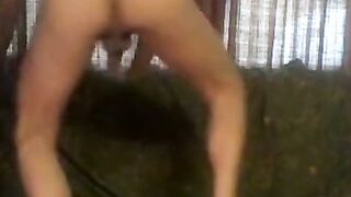 Ryannatranny Twerking and Spreading Legs for You