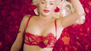 Elsa Jean's Sensual Nude Photoshoot on a Bed of Roses