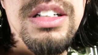 Maxx Stoner Gives Rave Hardicks Big Cock An Instant Blowjob