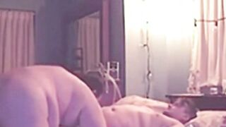 Amateur Bear Daddy Takes Raw Cock Bareback