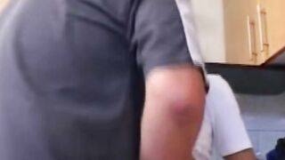Die unbefriedigte Nachbarin fickt fremd