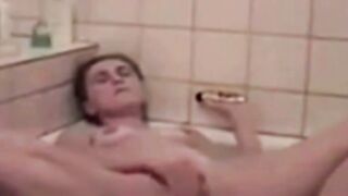 Voyeur: Stepsister Orgasm inside Soapy Bathtub