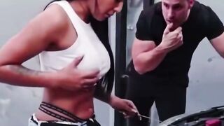 Mechanic Mariana Martix Fixes Duncan Saint's Car With a Blowjob