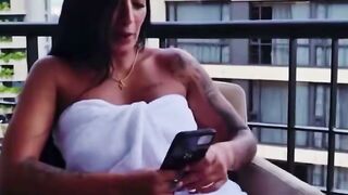 Lielani Li Neighbor Gets a Huge Load