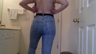 Wetting my Jeans for the first Time and Having Fun with