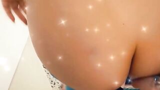 Brunette Latina Gives BBC Blowjob to Pizza Guy