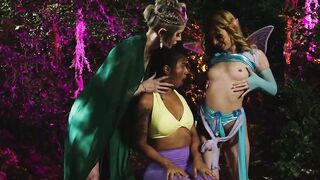 Ameena Green, Demi Hawks & Kyaa Chimera in Cosplay Threesome