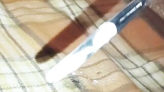 Un Baiat Se fute in penis cu Lingurita pana la Dubla Ejaculare