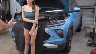 Lexa Jos Delivers a Roadside Facial