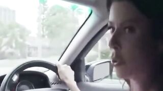 Eugenia Magalimova: Schwarzer Oral Sex mit Schlucken