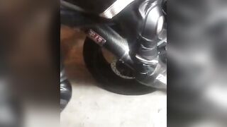 Moisa Robert Face Sex Cu Motocicleta Lui Baiat