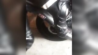 Moisa Robert Face Sex Cu Motocicleta Lui Baiat