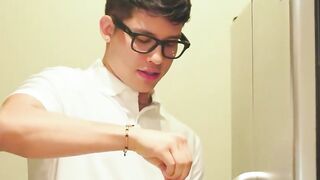 18-Year-Old Latina Iriannis Delivers Rough Hardcore Sex