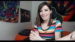 Katie Jade more Babe Toe Blowing for you to Fap