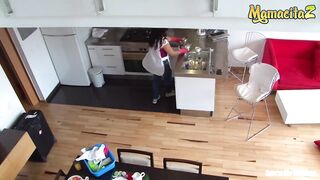 MAMACITAZ - (Ana Mesa & Pedro Nel) mom Hispanic Maid