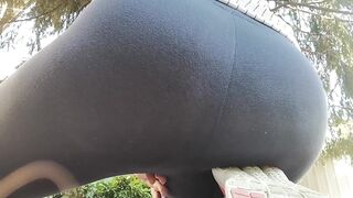 A Stunning Bae Soak Orgasm into Yoga Leggings into a