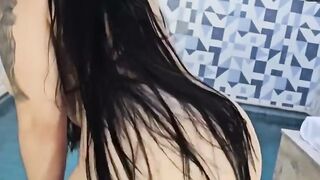 Meaty Cumshot on BBW Latina Brunette's Big Ass