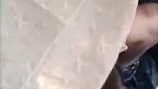 Indian Girl Sucks Cock in Car for Duty Massage Job