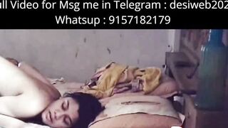 Desi Indian Bhabbi Deepthroats Boss Cock on Bed