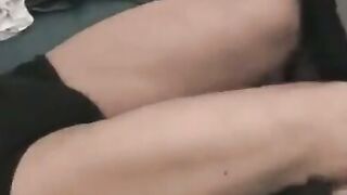 Japanese Secretary Brunette Gives Footjob in Pantyhose