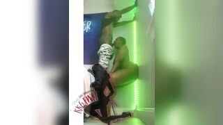 Handyman What’s more than a Tip (SQUIRTING FINISH)