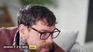Brazzers - Big Tit Fiance Jasmine Jae Jumps on her Hubby's